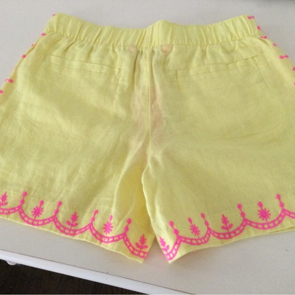 Lilly Pulitzer Laryn shorts - Picture 3 of 3
